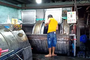 Một cơ sở gây ô nhiễm môi trường ở huyện Bình Chánh tự ý tháo gỡ niêm phong để hoạt động trở lại