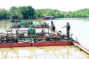 Không để tình trạng bắt cóc bỏ đĩa đối với “cát tặc”