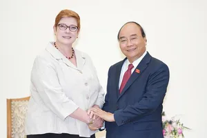 Thủ tướng Nguyễn Xuân Phúc tiếp Bộ trưởng Ngoại giao Australia, bà Marise Payne. Ảnh: VGP/Quang Hiếu