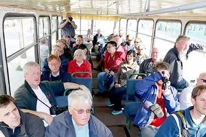 Khách du lịch châu Âu thăm Triều Tiên