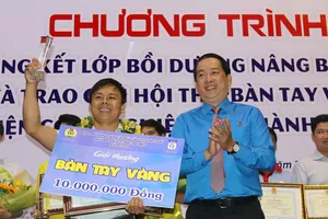 Trao danh hiệu “Bàn tay vàng” ngành điện công nghiệp TPHCM