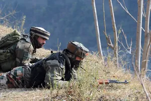 Ấn Độ - Pakistan pháo kích lẫn nhau