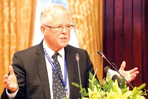 Giáo sư Carl Thayer là một trong ba diễn giả chính tại tọa đàm