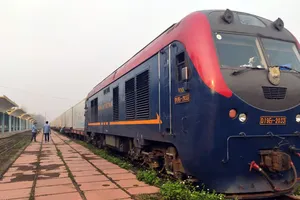 Tàu container lạnh liên vận quốc tế. Ảnh: VGP