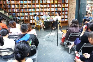 Bạn đọc tiếp cận gần hơn tác phẩm, tác giả nhờ công nghệ hiện đại