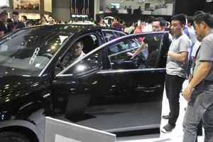 Lượng ô tô nhập về Việt Nam giảm mạnh