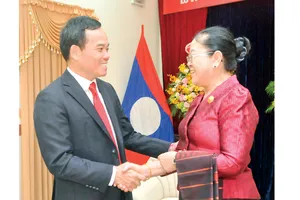 Lãnh đạo TPHCM chúc Tết cổ truyền Lào