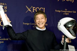 Tỷ phú Yusaku Maezawa