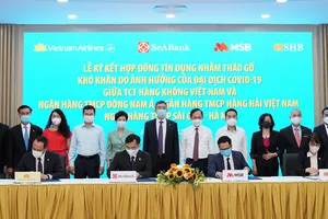 Vietnam Airlines ký kết hợp đồng tín dụng với SeABank, MSB và SHB với tổng số tiền 4.000 tỷ đồng. Ảnh: VGP