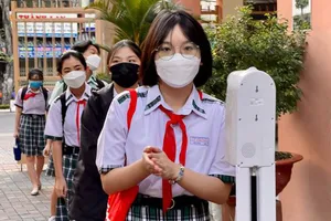 Học sinh trở lại trường. Ảnh minh họa