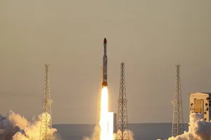 Iran phóng tên lửa mang vệ tinh dùng nhiên liệu rắn