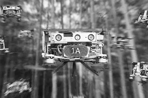 Máy bay không người lái vượt địa hình