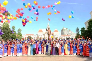 Lễ cưới tập thể hàng năm diễn ra vào ngày Quốc khánh 2-9 tại TPHCM đã biến ước mơ của nhiều đôi thanh niên công nhân thành hiện thực