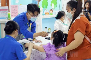 Khám sức khỏe hơn 1.000 trẻ bị ảnh hưởng bởi dịch Covid-19