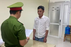 Khởi tố đối tượng thuê người khai thác vàng trái phép