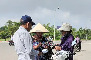 Thiếu chế tài đối với hành vi “phe vé”