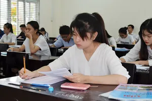 “Thở phào” với đề tham khảo