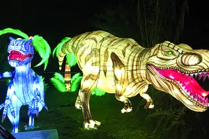 Đón Giáng sinh với đèn lồng