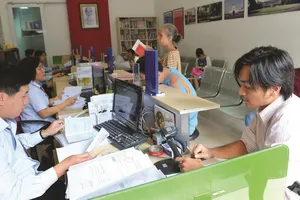 Bỏ chứng thực sao y -  thêm thời gian lo việc của dân