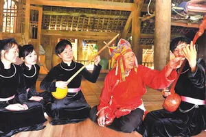 Nhà nghiên cứu Đặng Hoành Loan: Thay đổi tư duy trong bảo tồn nghệ thuật dân gian