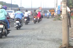 Đã sửa chữa đường ổ voi