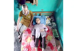 Vợ chồng già bệnh nặng, sống lay lắt