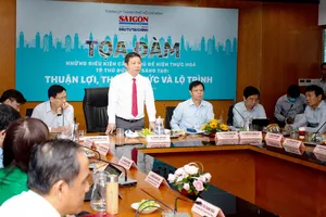 Quang cảnh buổi tọa đàm “Những điều kiện cần và đủ để hiện thực hóa TP Thủ Đức - TP sáng tạo: Thuận lợi, thách thức và lộ trình”. Ảnh: HOÀNG HÙNG