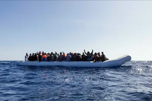 Người di cư trên Địa Trung Hải. Ảnh tư liệu: AFP/TTXVN