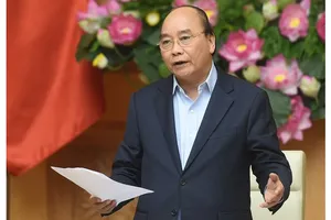 Thủ tướng Nguyễn Xuân Phúc chủ trì cuộc họp Thường trực Chính phủ về các dự án chậm tiến độ, kém hiệu quả của ngành công thương. Ảnh: VGP