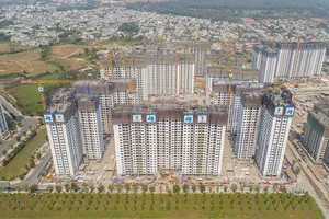 Cất nóc tòa S6.2 và S6.3 Phân khu 2, Vinhomes Grand Park vượt tiến độ