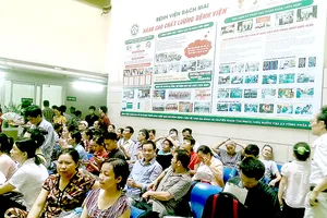 Bệnh viện Bạch Mai lý giải nguyên nhân hơn 200 người nghỉ việc, chuyển công tác