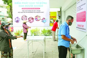 ATM gạo, một mô hình tình nghĩa khởi xướng từ TPHCM đã lan tỏa khắp nước. Ảnh: DŨNG PHƯƠNG    