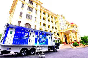 SCB trao tặng 3 xe xét nghiệm Covid-19 lưu động cho TP Hà Nội, Nam Định và Thừa Thiên - Huế