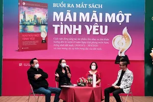 Các khách mời đại biểu tham gia giao lưu chia sẻ tại buổi ra mắt. Ảnh: thanhuytphcm.vn