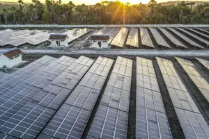 Điện mặt trời áp mái trường nội trú