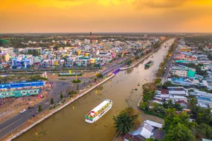 TP Vị Thanh nằm bên dòng Xà No đang trờ thành tuyến du lịch hấp dẫn  tiều vùng Tây Sông Hậu 