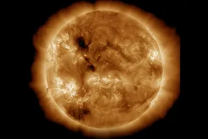 Mặt trời có số vết đen lớn kỷ lục