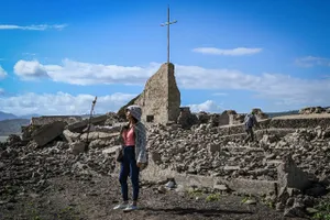 Khu định cư 300 tuổi lộ thiên nhờ hạn hán