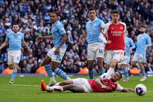 Kịch bản nào cho ngày hạ màn Premier League