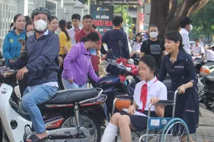 Đà Nẵng: Nhiều thí sinh gặp không may về sức khỏe được hỗ trợ
