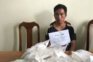 Bắt đối tượng mang hơn 5kg heroin đi tiêu thụ