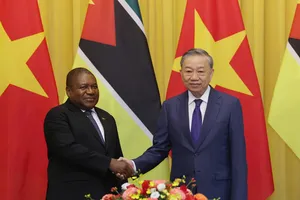 Tổng Bí thư, Chủ tịch nước Tô Lâm chủ trì lễ đón và hội đàm với Tổng thống Mozambique