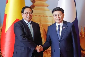 Thủ tướng Phạm Minh Chính hội kiến Chủ tịch Quốc hội Lào 