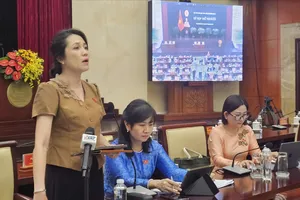 ĐB HĐND TPHCM thảo luận tại tổ