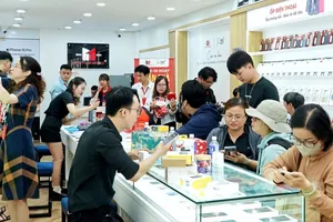 Khai trương chi nhánh mới, Minh Tuấn Mobile tung ưu đãi đậm giảm đến 70%