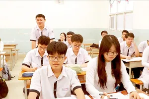 Đổi mới kiểm tra, đánh giá học sinh: Cần thiết nhưng cần lộ trình rõ ràng