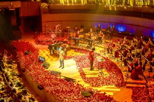 Nhạc Việt ra thế giới: Tiêu chuẩn và thách thức mới