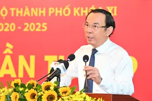 Bí thư Thành ủy TPHCM Nguyễn Văn Nên kết luận hội nghị