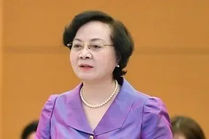 Chuyển 100% biên chế cấp huyện về xã làm việc