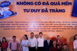 Ra mắt hai ấn phẩm "Không có đá quá mềm" và "Tư duy dã tràng"